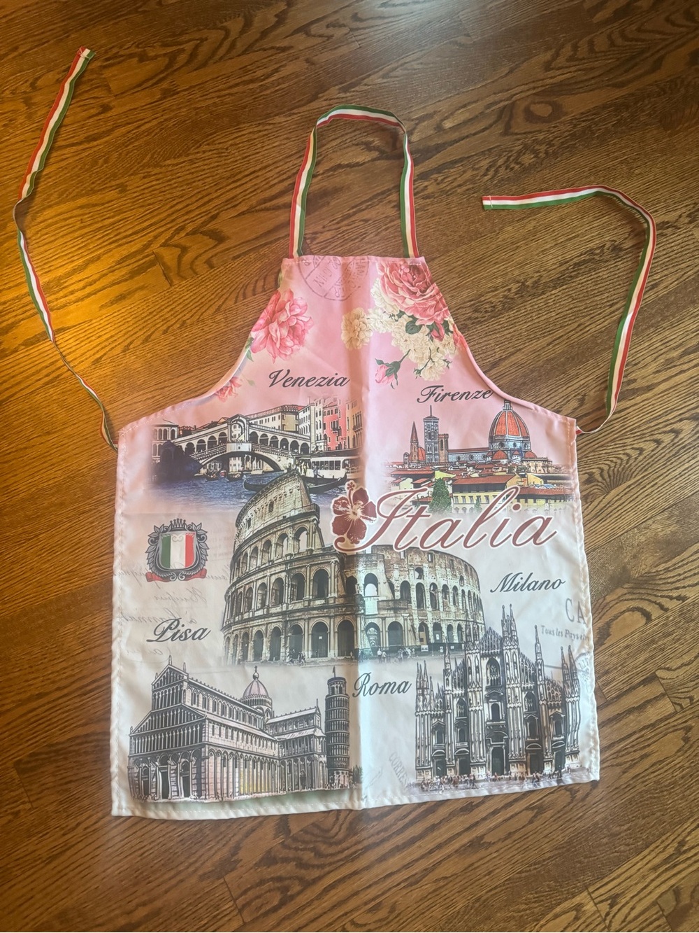 Italian Apron with Italian Landmarks